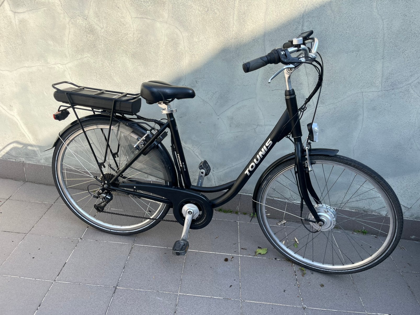 Elektrische damesfiets 28 inch, Ophalen of Verzenden, Zo goed als nieuw