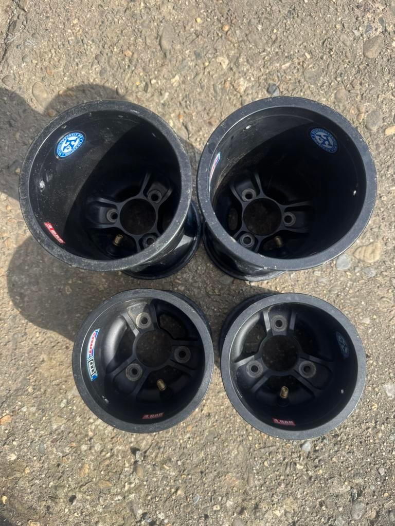 Jeu de 4 jantes karting douglas pour crg, Enlèvement