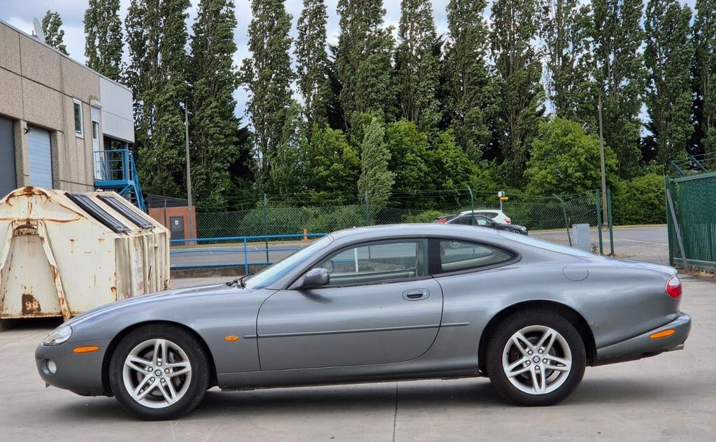 Jaguar XK8 4.2benz boite auto V8 full options 240mkm 6999€, 219 kW, 4200 cc, Leder, 5 zetels