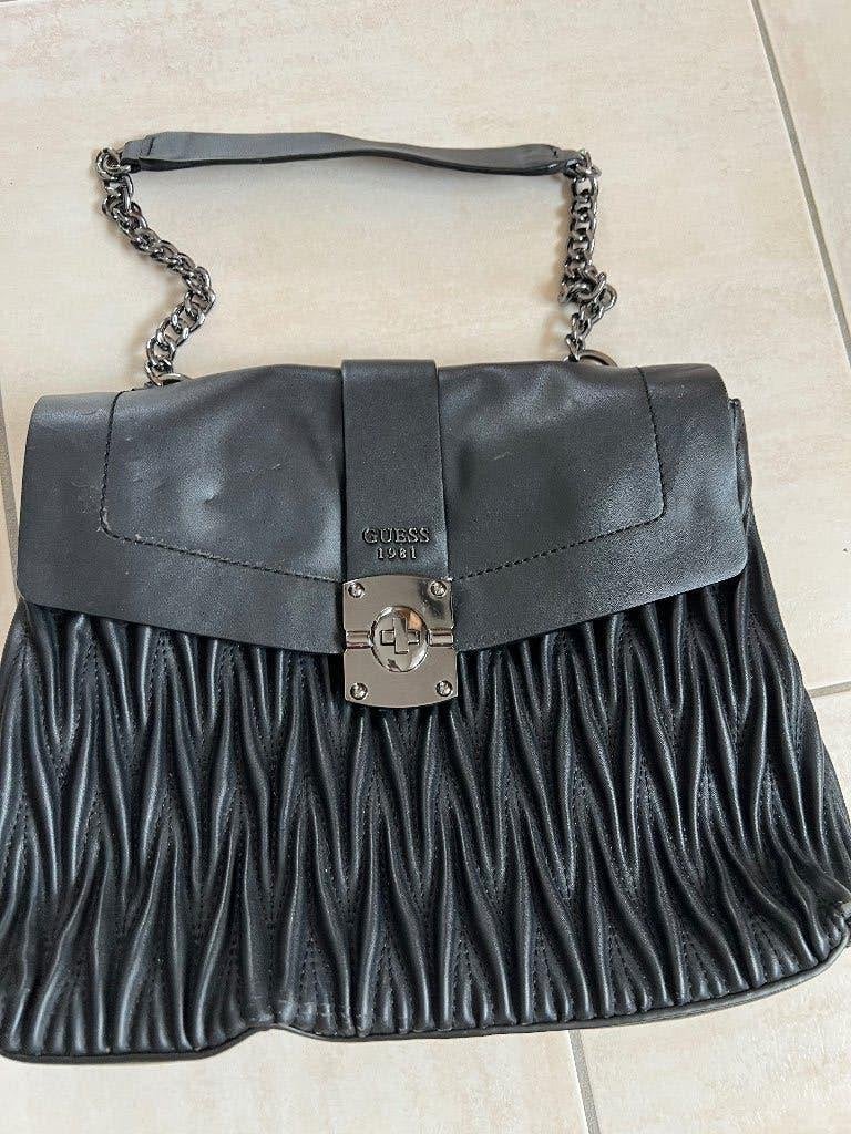 Sac guess, Bijoux, Sacs & Beauté, Enlèvement, Utilisé