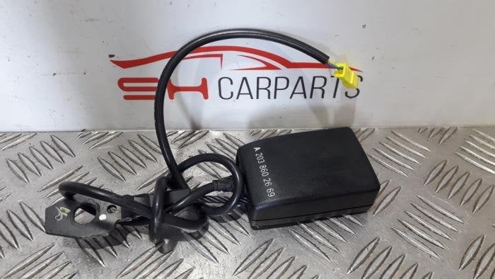 Insertion ceinture de sécurité avant gauche d'un Mercedes, 3 mois de garantie, Utilisé, -, -
