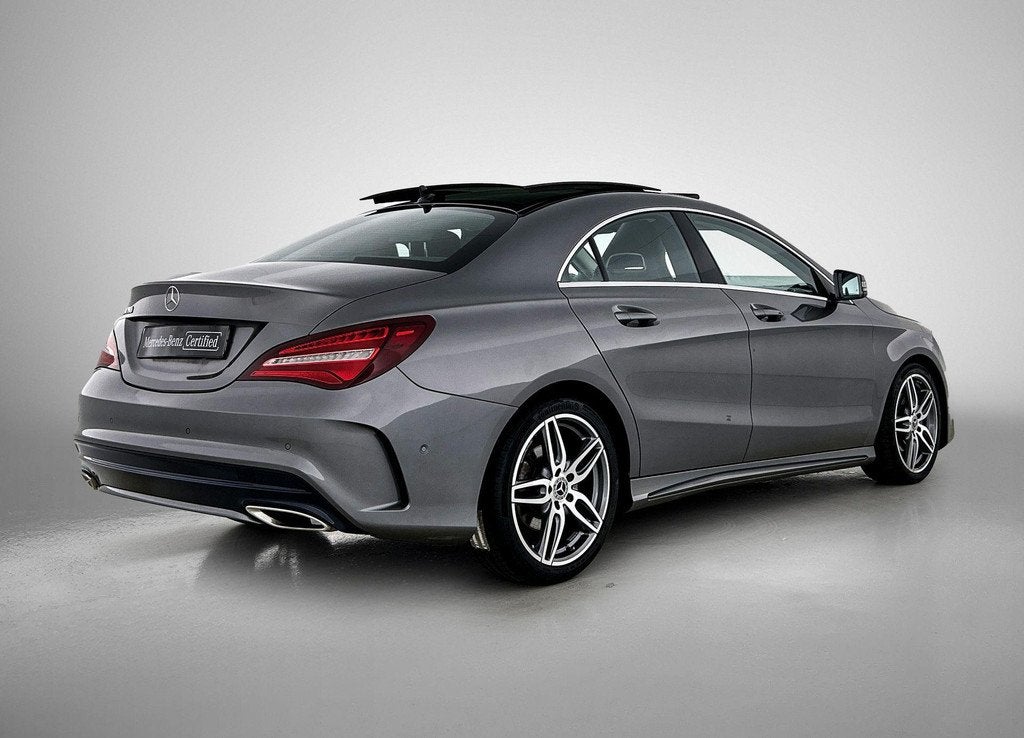 Mercedes-Benz CLA-Klasse 180 Coupé AMG Line | Panoramisch D, Auto's, Gebruikt, Euro 6, 4 cilinders, 1600 cc
