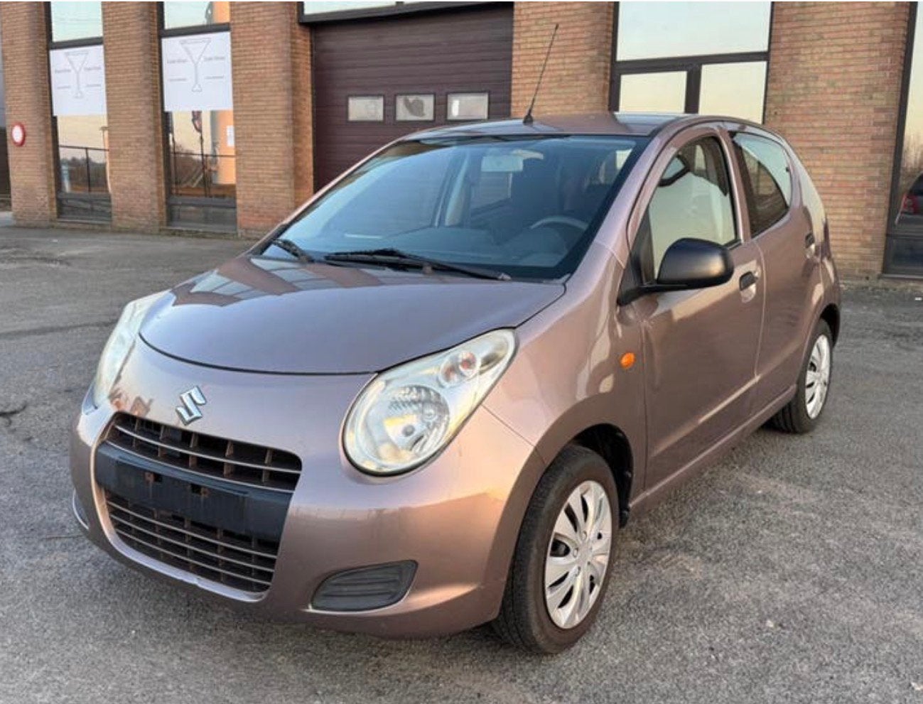 Suzuki Alto 1.0 essence LEZ Ok, Bedrijf, 5 deurs, https://public.car-pass.be/vhr/66559e67-74b3-4d68-98ab-09923603662b, Elektrische ramen