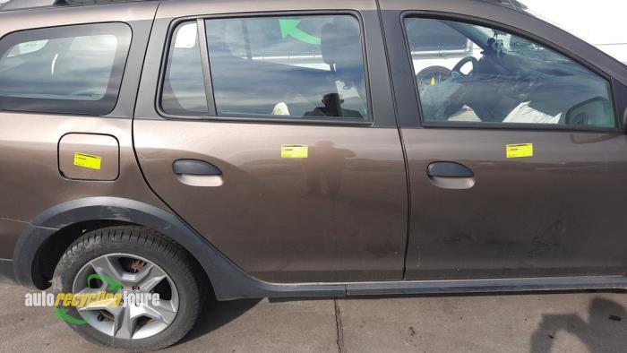 Portière 4portes arrière droite d'un Dacia Logan (TECNM), Dacia, -, -, 3 mois de garantie