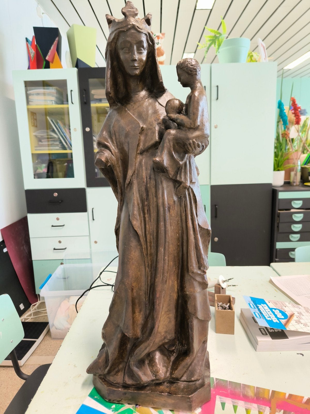 gotische Maria met kind, Ophalen