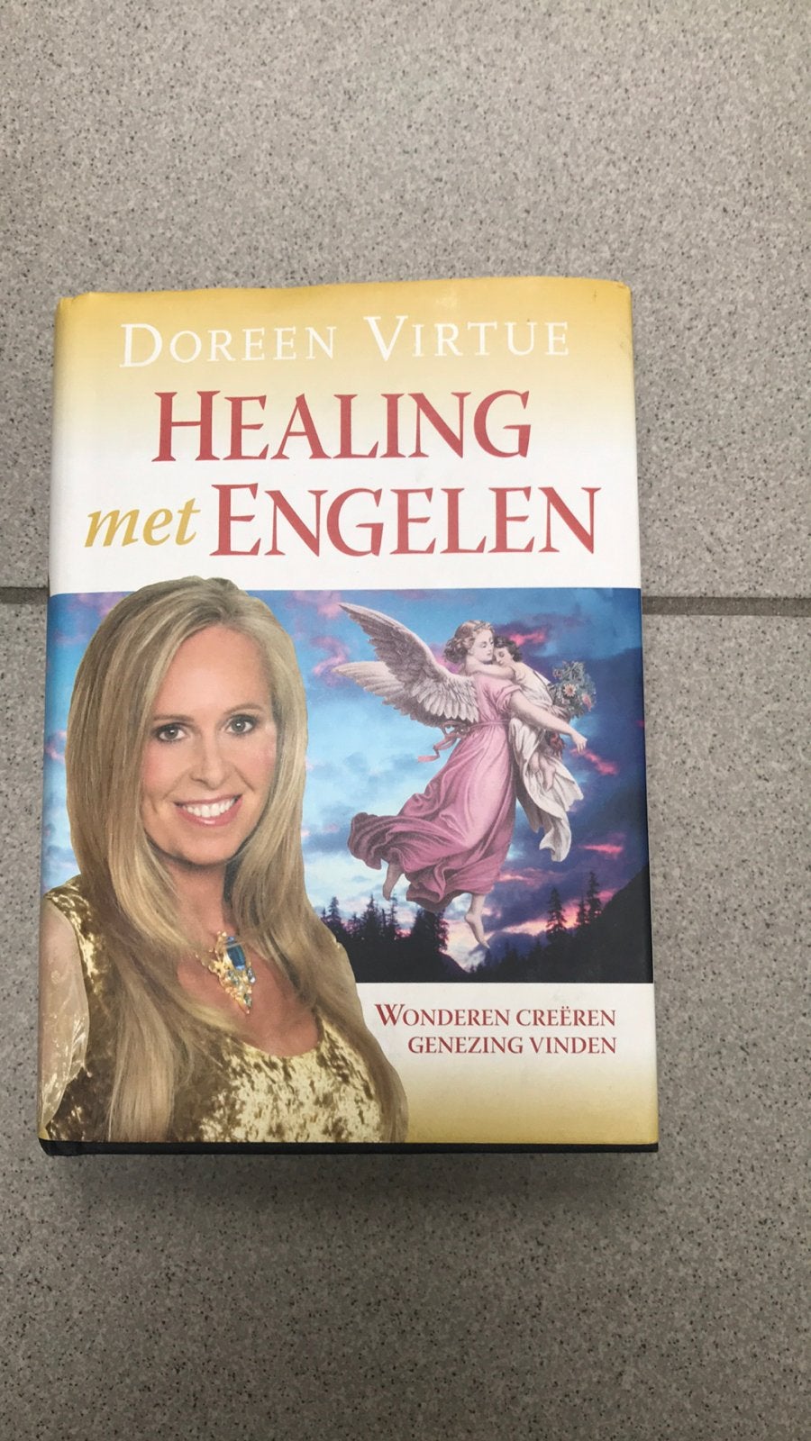 Doreen Virtue - Healing met de engelen, Boeken, Esoterie en Spiritualiteit, Ophalen of Verzenden, Zo goed als nieuw, Doreen Virtue