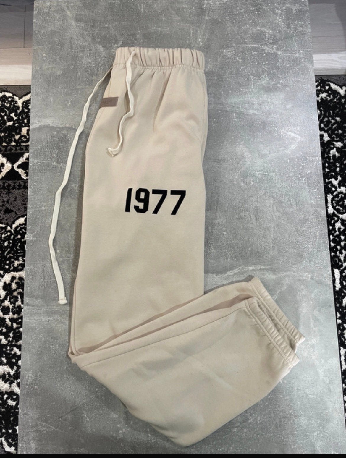 Essentials broek M, Ophalen, Zo goed als nieuw, Maat 48/50 (M)