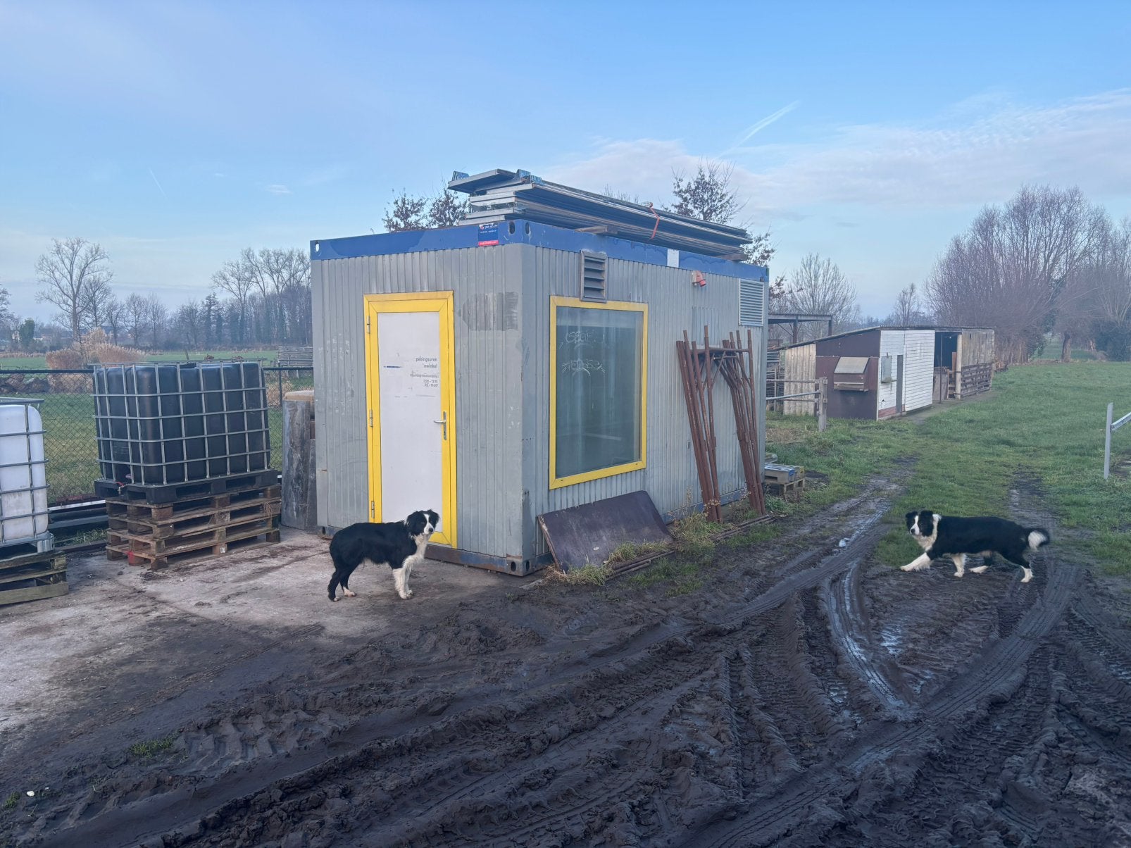 Werfcontainer, Ophalen
