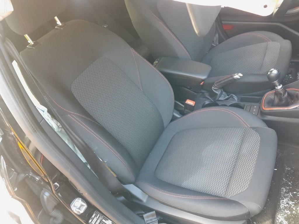 ACCOUDOIR CENTRAL Ford Fiesta 7 (01-2017/07-2023), Utilisé, Ford
