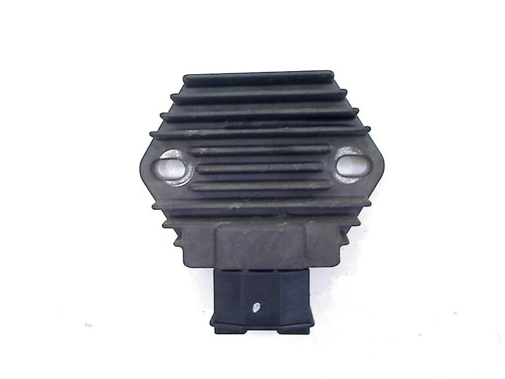 SPANNINGSREGELAAR Honda CBF 500 (01-1970/-), Motoren, Dhr. S. di Majo, Gebruikt, Info@cama-motorparts.nl, P.J. Troelstraweg 8 8
3144 CX  MAASSLUIS, NL