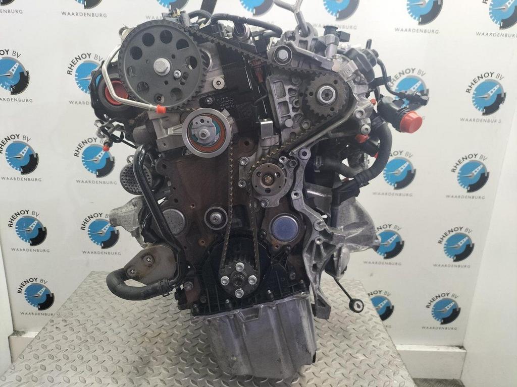 AUDI A4 8W2 A4 Sport Pro Line MOTOR 2018, Ophalen of Verzenden, Gebruikt, ARN erkend