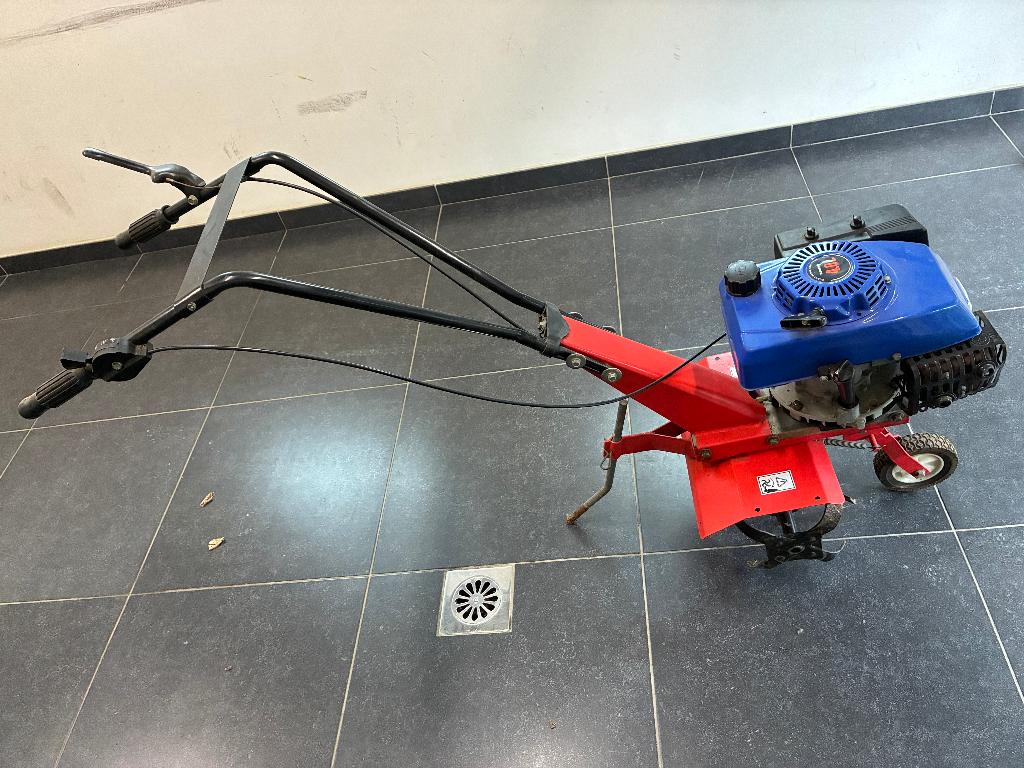 tuinfrees / motoculteur, Ophalen, Zo goed als nieuw, Benzine, Tuinfrees