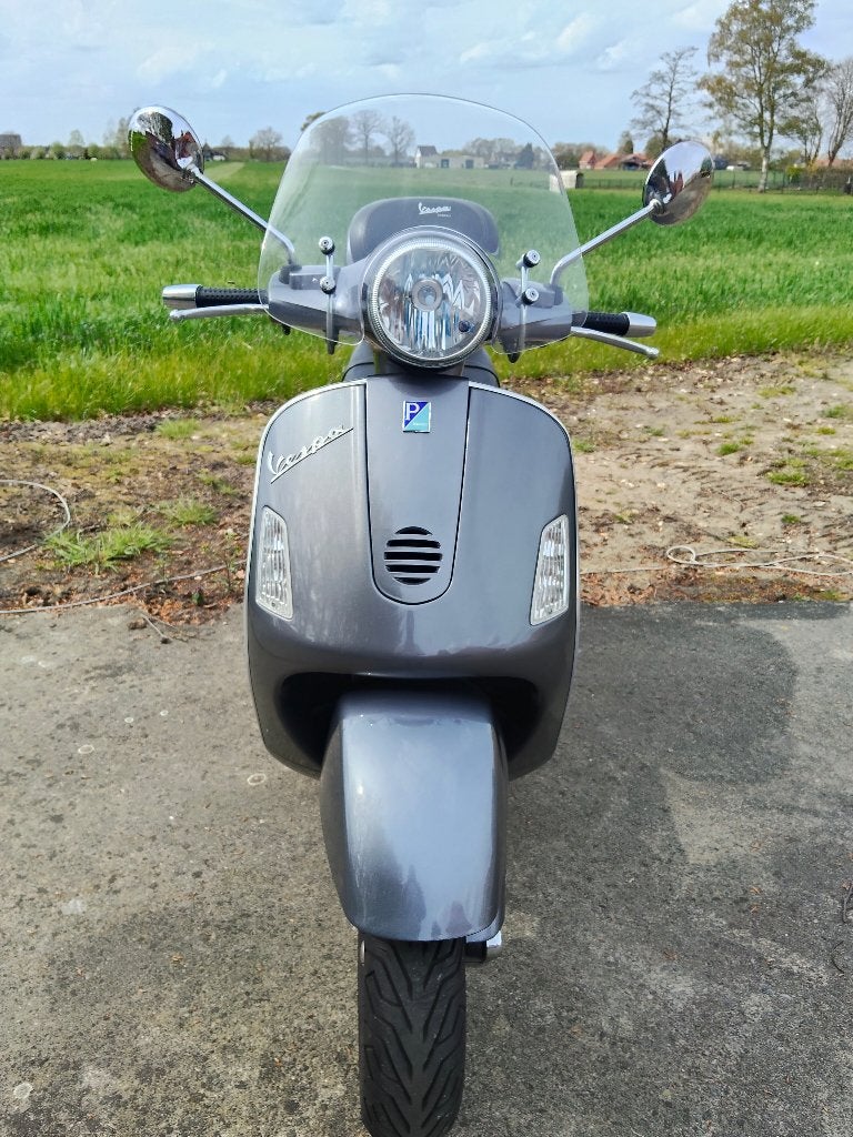 Vespa Granturismo 200, Motos, Particulier