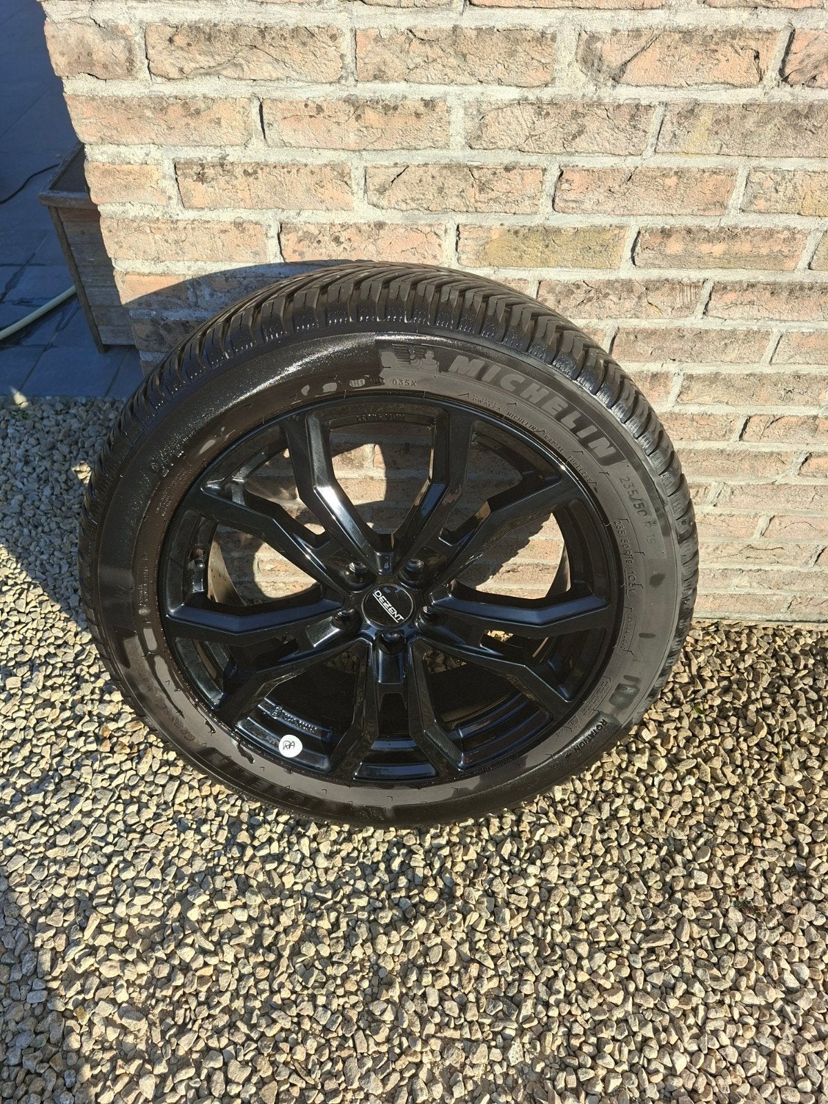 Velgen/banden (4) Audi Q3  - Dezent TV Black '19 - Michelin, Auto-onderdelen, Banden en Velgen, Gebruikt, Banden en Velgen, 235 mm