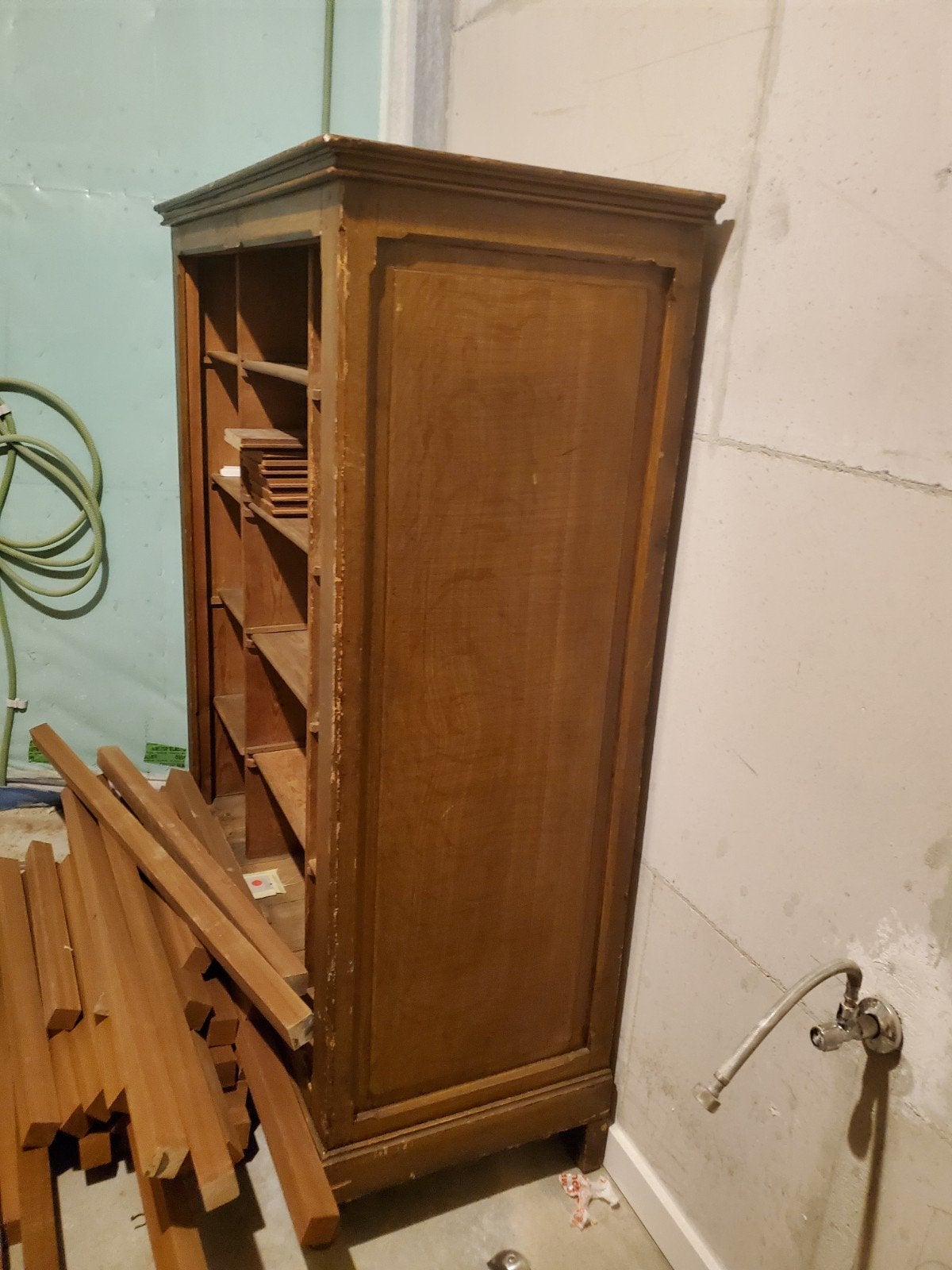 Open kast met vakjes, Ophalen