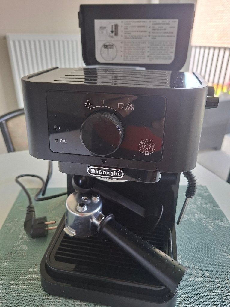 De'Longhi manuele expresso machine, Electroménager, Café moulu, Machine à espresso, Réservoir d'eau amovible, 2 à 4 tasses
