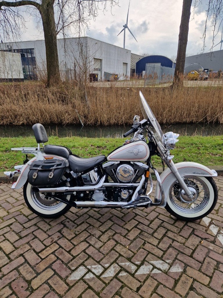 Harley Davidson Heritage Softail Édition spéciale « Mo Gli », Permis Moto A, Plus de 35 kW, 2 cylindres, Manuelle