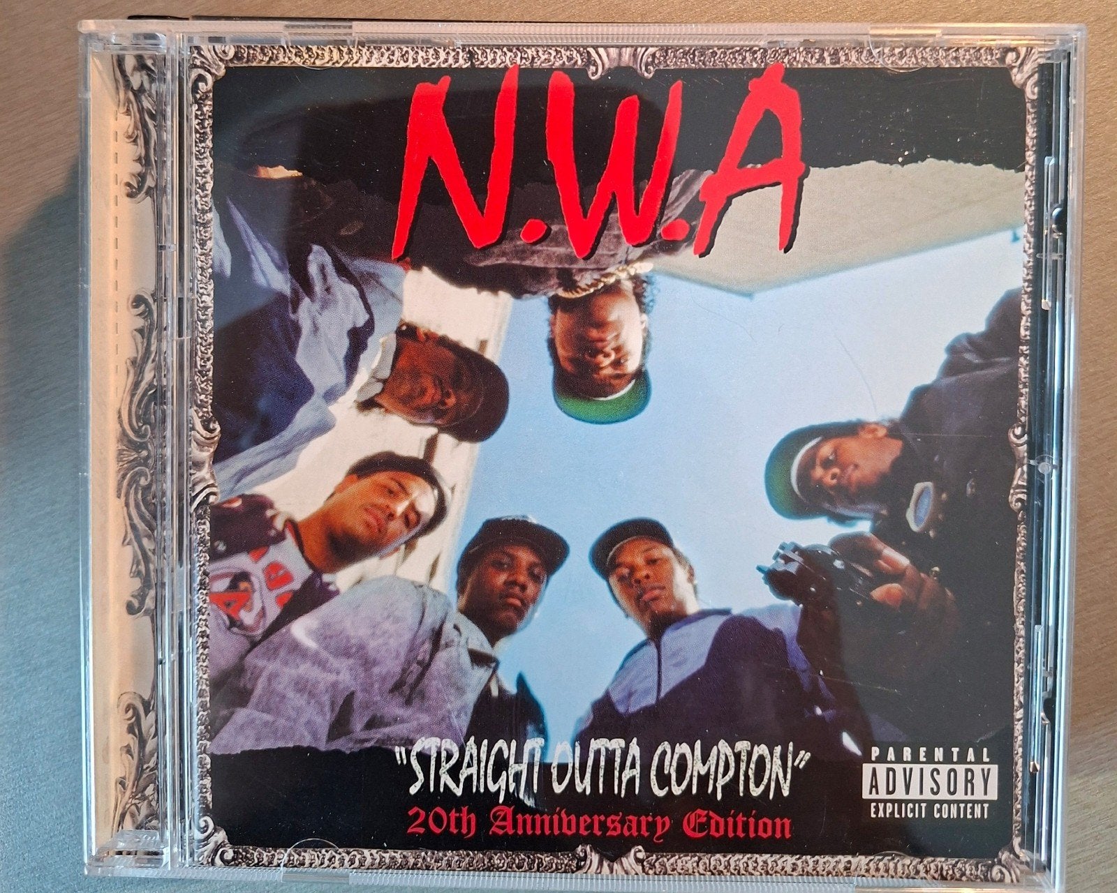 Cd. N.W.A. Straigt Outta Compton. 20th Anniversary Edition., Cd's en Dvd's, Ophalen of Verzenden