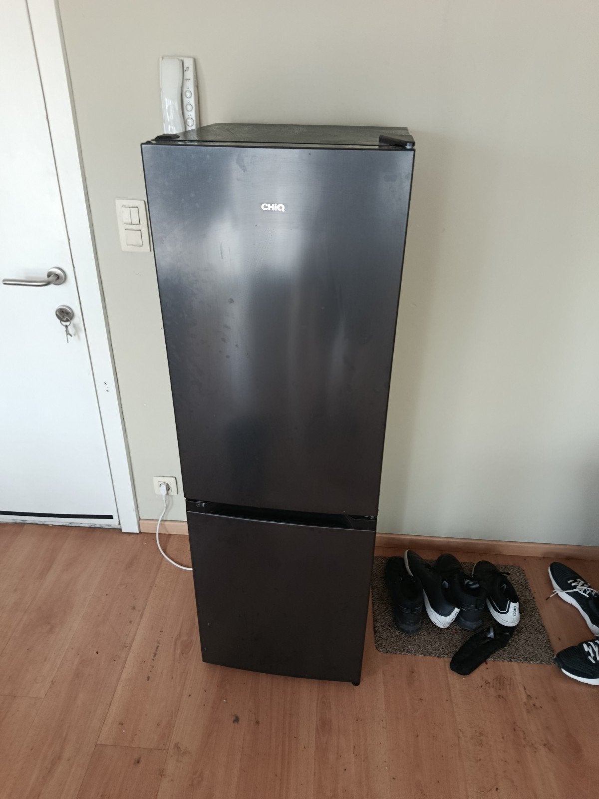 Chiq Koel-vriescombinatie 157 liter, Enlèvement