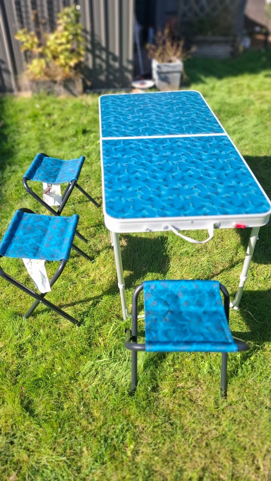 kampeertafel inclusief 4 krukjes. Nieuwstaat, Ophalen, Zo goed als nieuw, Campingtafel