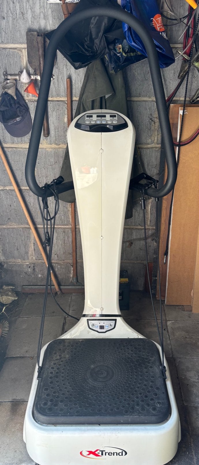XTREND LV 1000, Enlèvement, Utilisé, Plaque vibrante