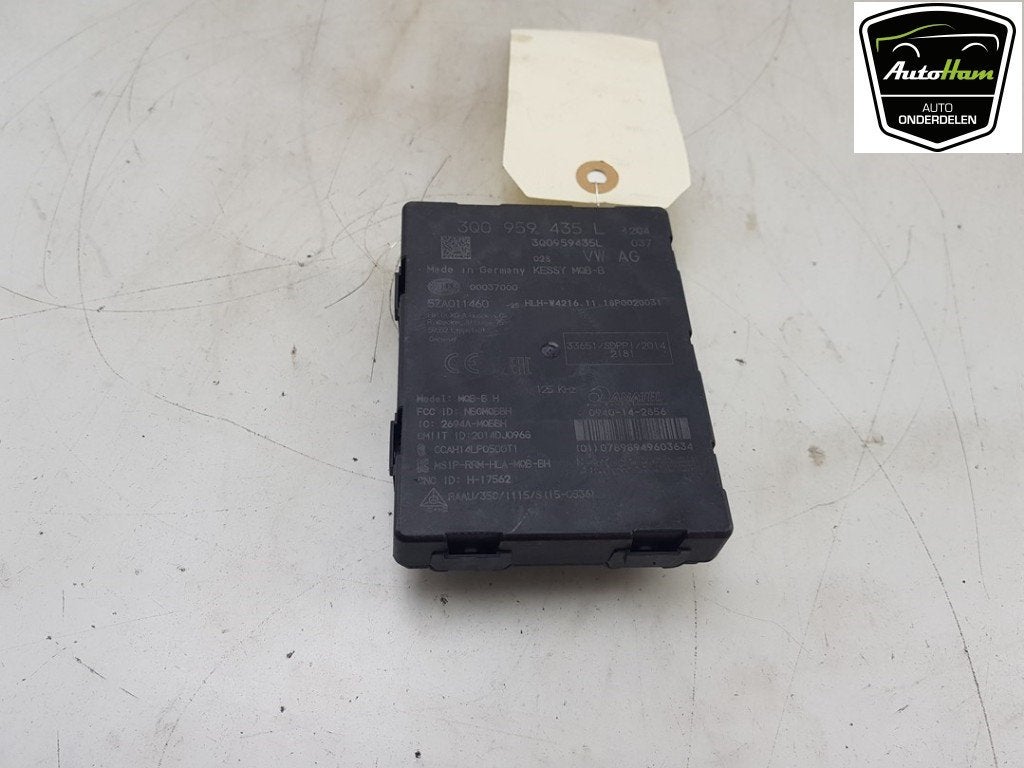 MODULE VÉHICULE SANS CLÉ Seat Arona (KJX) (01-2017/-), Utilisé, Rixbecker Straße 75
59552  Lippstadt, DE, Info@forvia.com, Seat