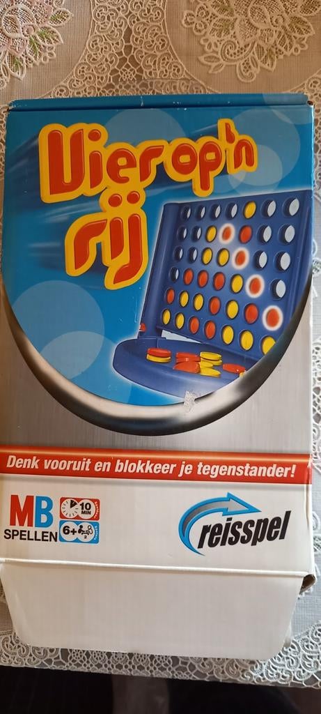 Vier op een rij reisspel nieuw, Ophalen