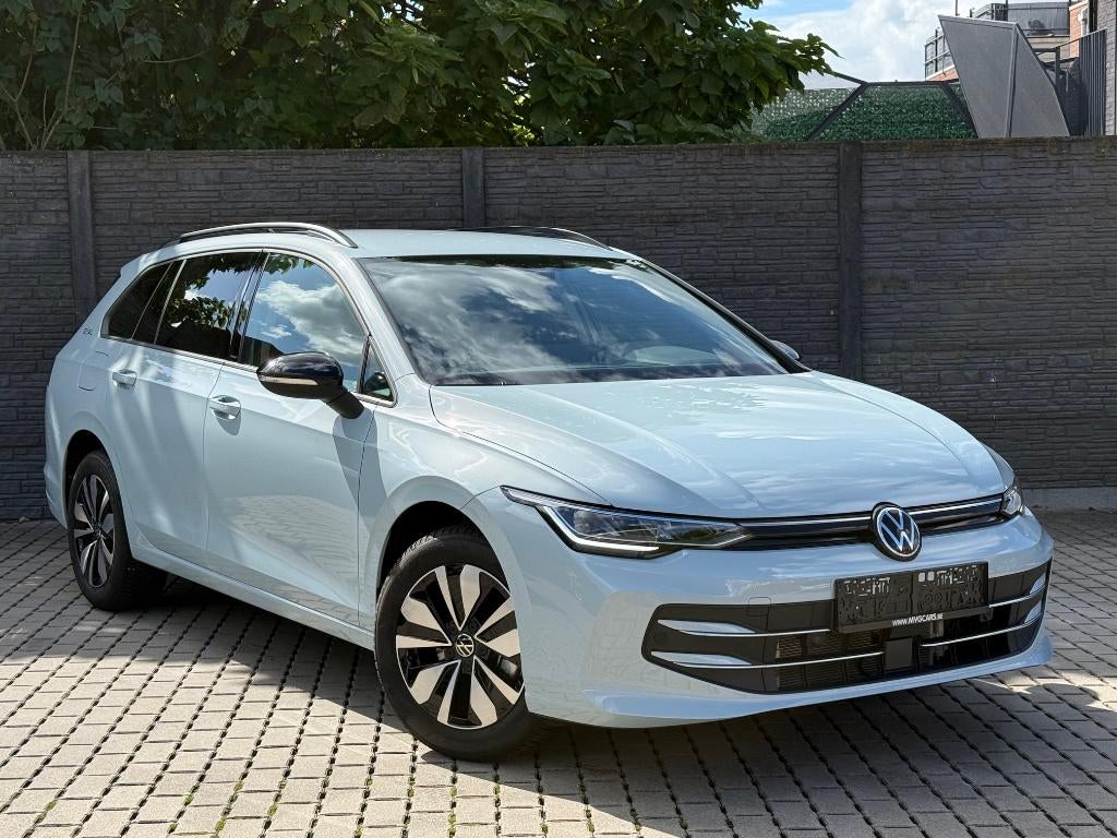 Volkswagen Golf VIII Variant 1.5 eTSI Facelift DSG "Camera", Auto's, Automaat, 4 deurs, Blauw, Leder en Stof