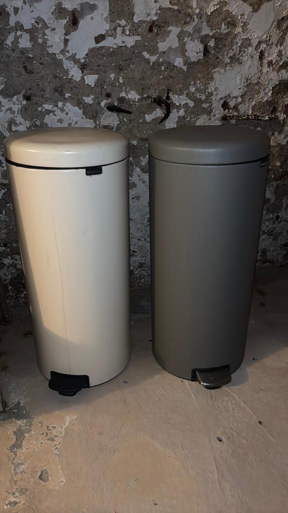 Poubelles Brabantia, À pédale, Enlèvement, Utilisé, Métal
