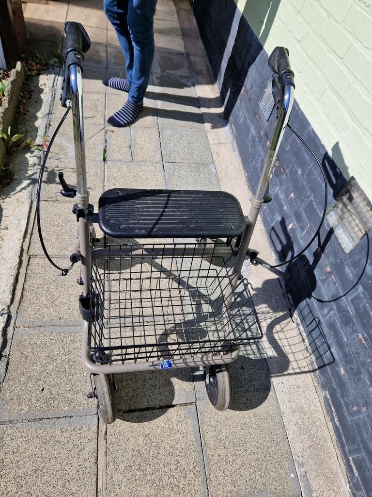 Rollator met mand, Diversen, Ophalen