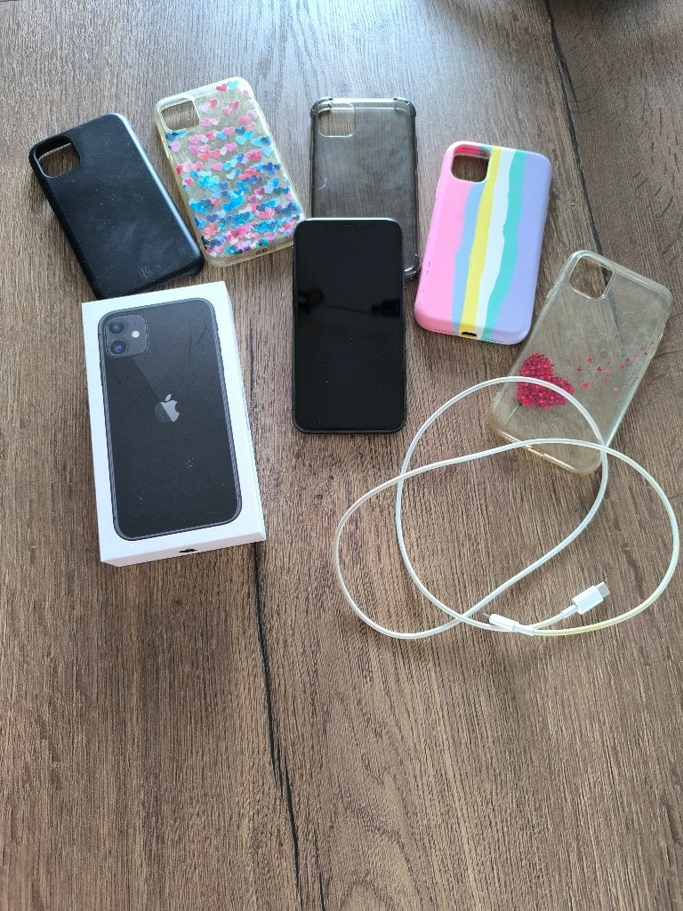 iPhone 11 noir 64g, Télécoms, Téléphonie mobile | Apple iPhone, Enlèvement, 64 GB, 84 %, Noir