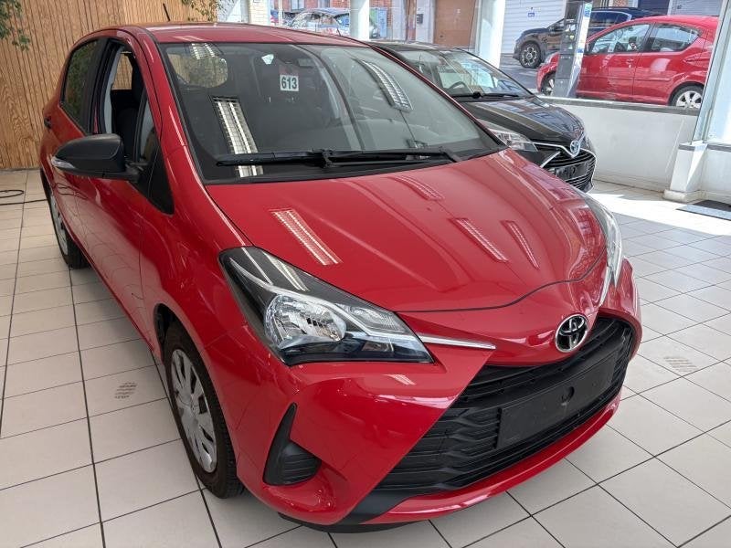 Toyota Yaris IV Y-oung, Rouge, 998 cm³, Euro 6, 69 ch