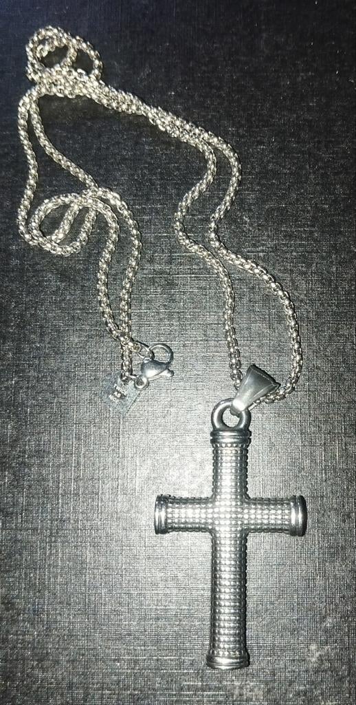 Twice on Leuke kruisketting