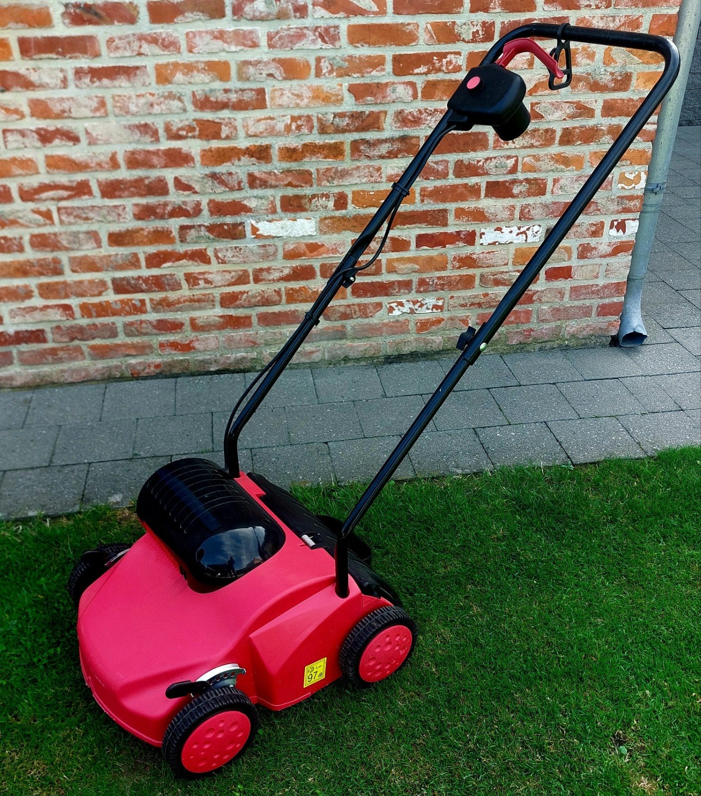 verticuteermachine, Ophalen