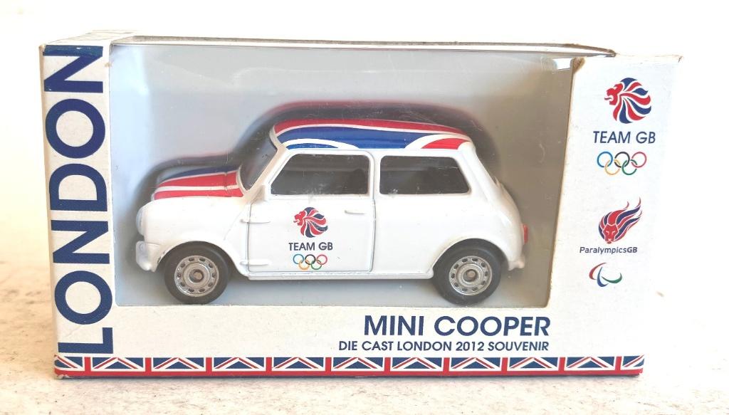 Mini Cooper London Team GB Paralympics TY62403., Hobby en Vrije tijd, Modelauto's | 1:43, Ophalen of Verzenden, Zo goed als nieuw