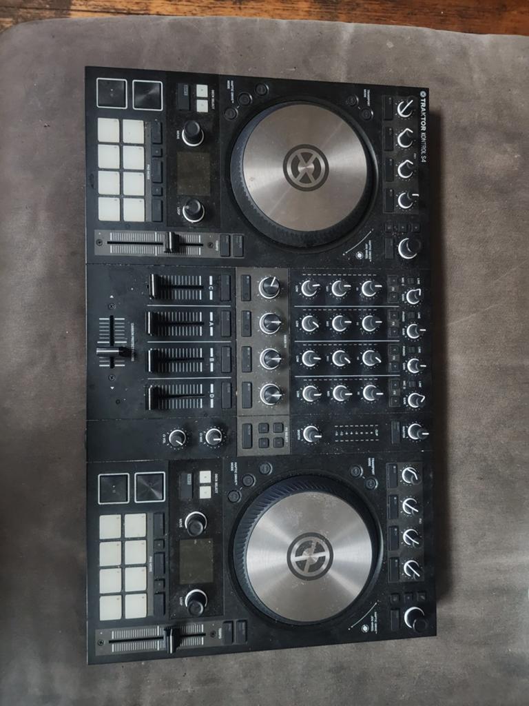 Traktor kontrol S4, Muziek en Instrumenten, Ophalen