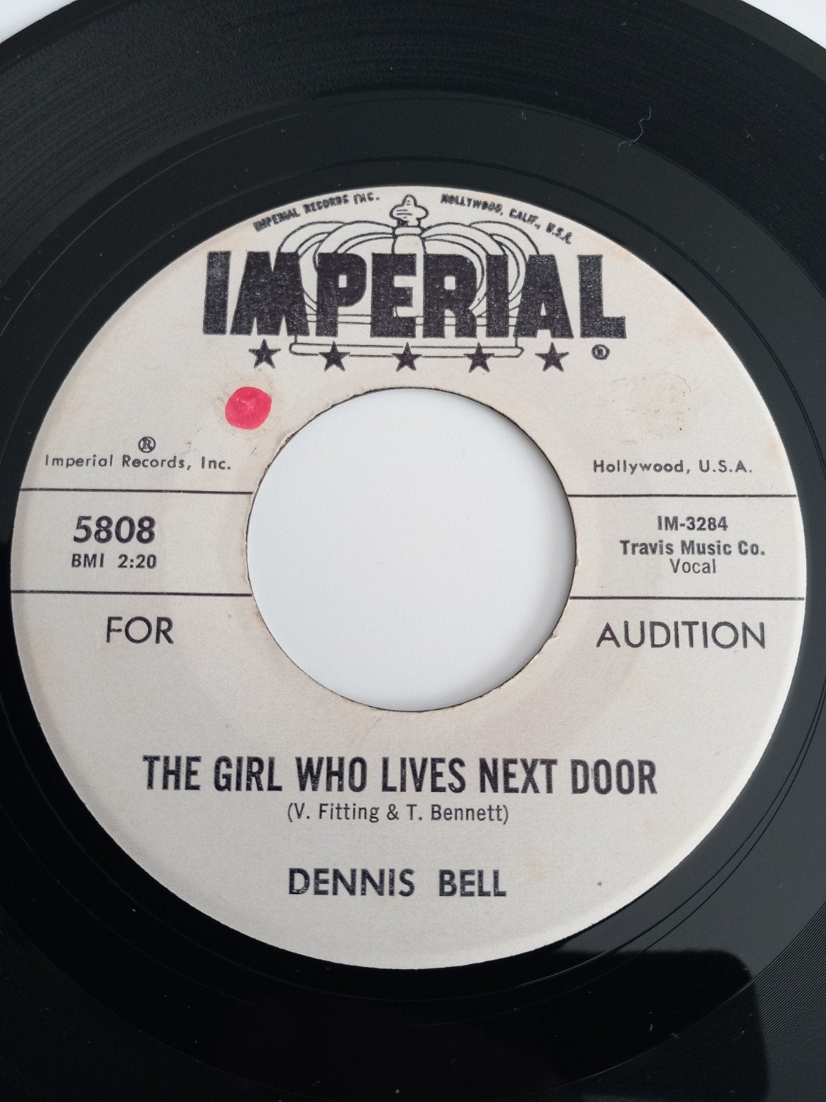 DENNIS BELL. THE GIRL WHO LIVES NEXT DOOR. POPCORN US 45T, Ophalen of Verzenden