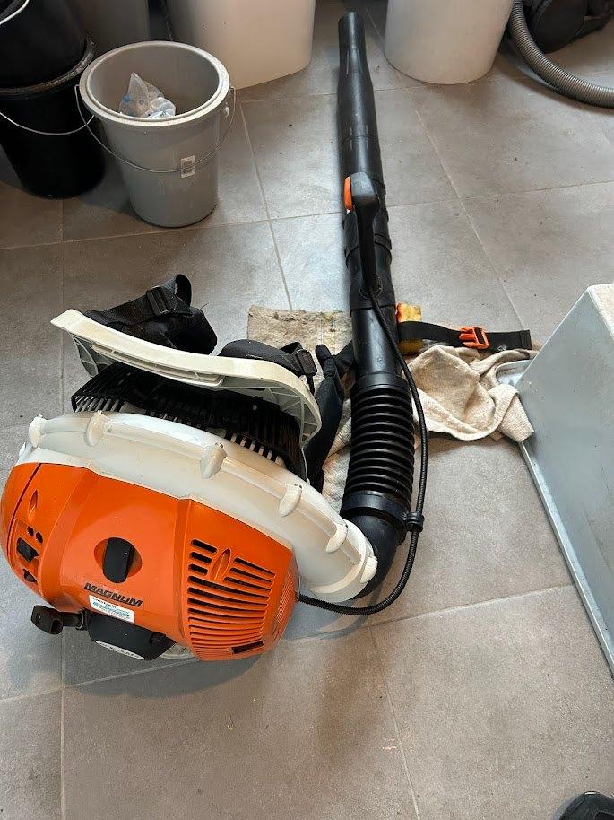 Souffleur STIHL BR600 Magnum (Très peu servi), Stihl, Comme neuf, Enlèvement, Porté à dos