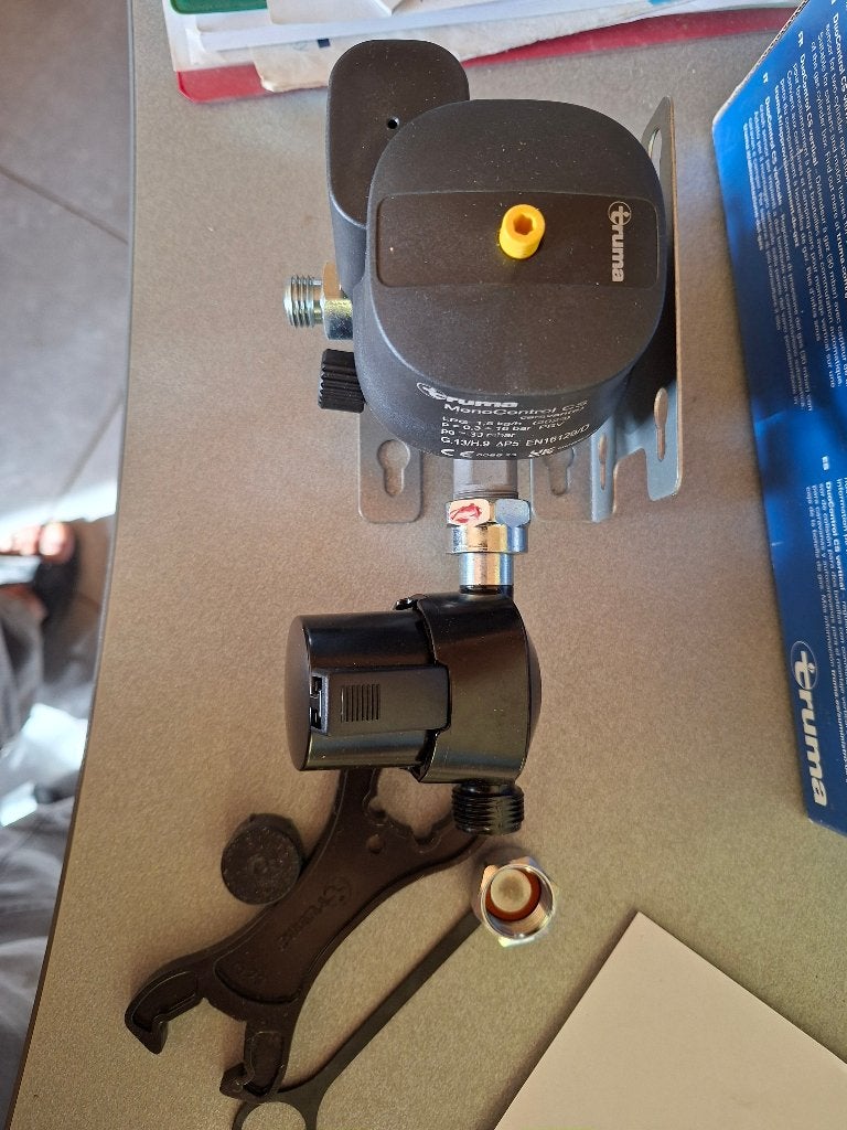 Régulateur de pression de gaz Truma Monocontrol CS, Enlèvement, Neuf