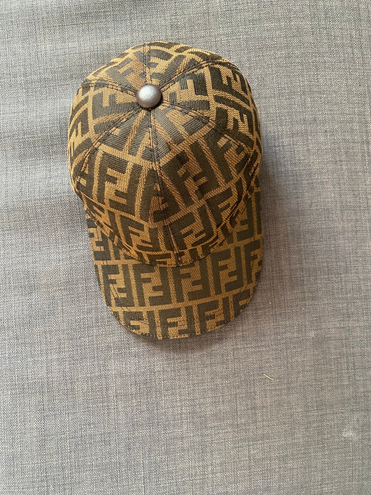Chapeau Fendi 1:1, Enlèvement ou Envoi, Comme neuf, One size fits all, Casquette