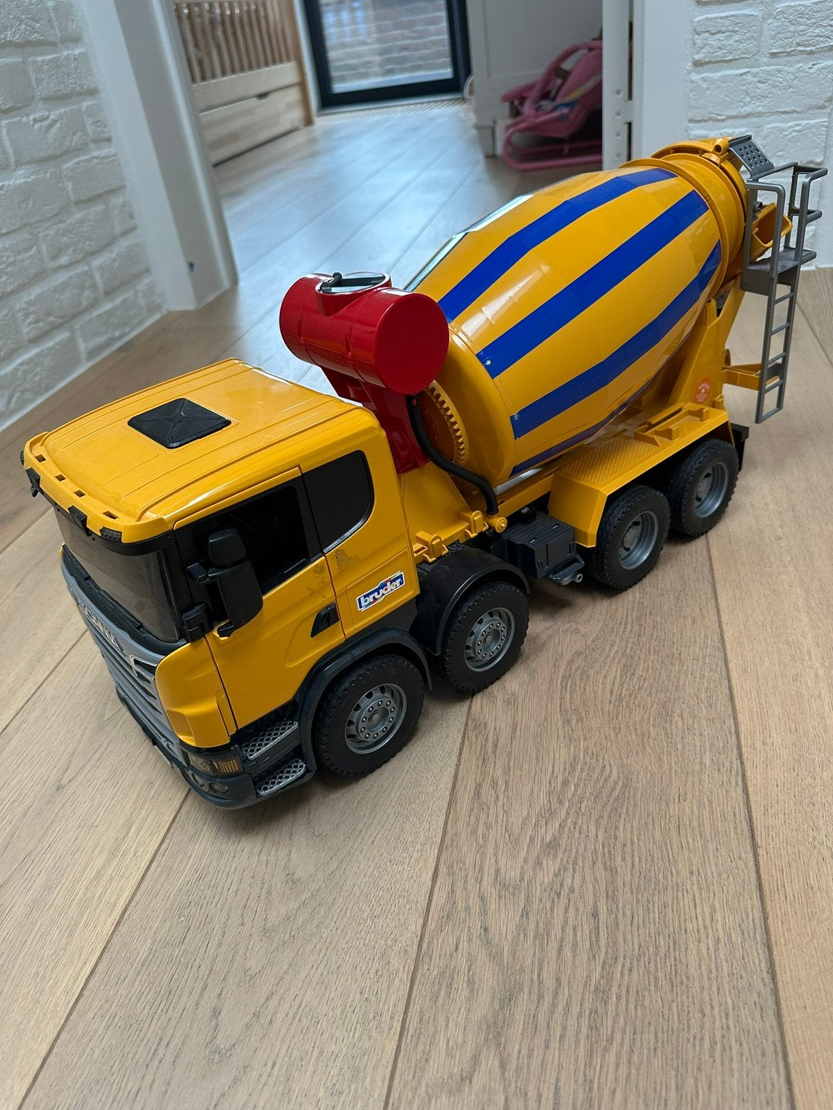 Bruder - betonwagen, Ophalen, Zo goed als nieuw