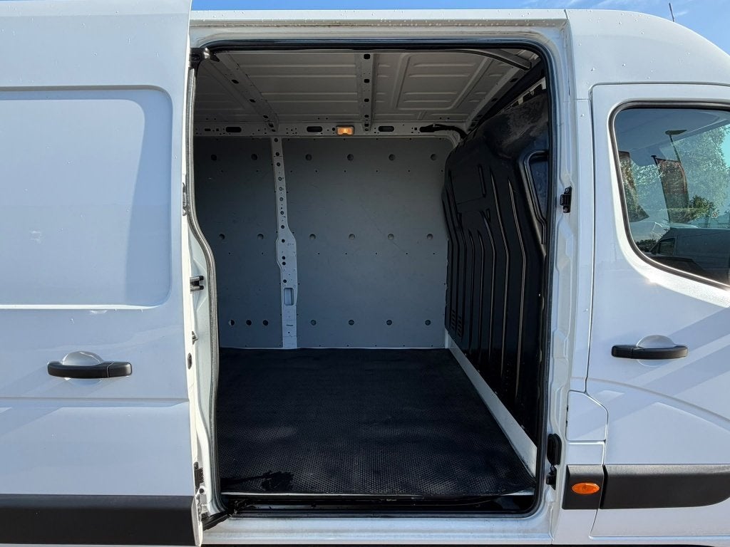 Renault Master (Stock ID 35943) — 12
