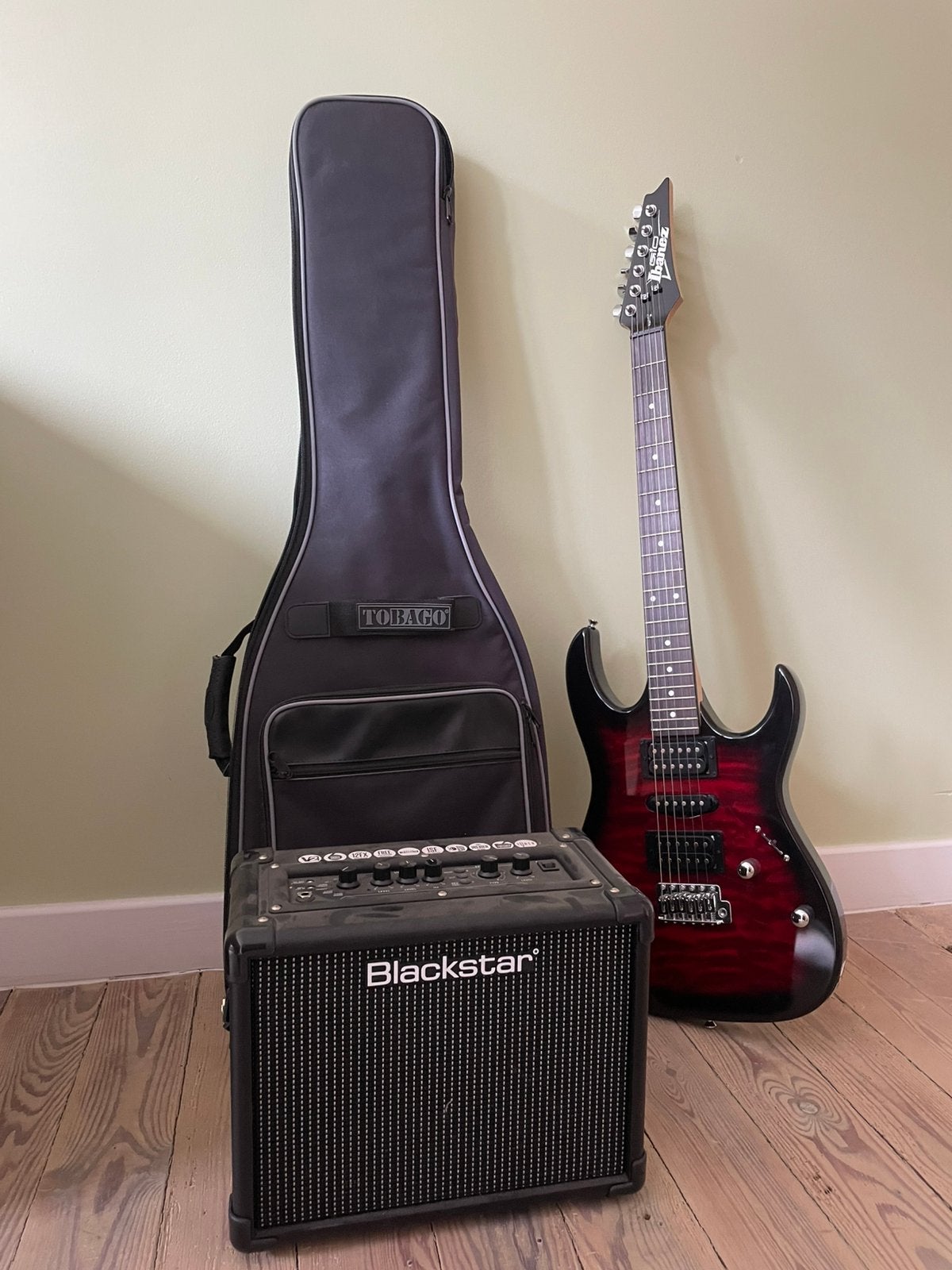Ibanez elektrische gitaar + blackstar oefenversterker, Muziek en Instrumenten, Snaarinstrumenten | Gitaren | Elektrisch, Ophalen