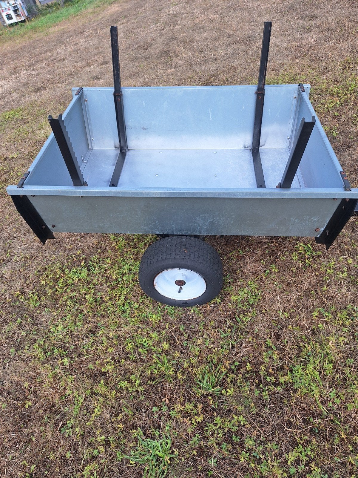 remorque basculante pour tracteur tondeuse