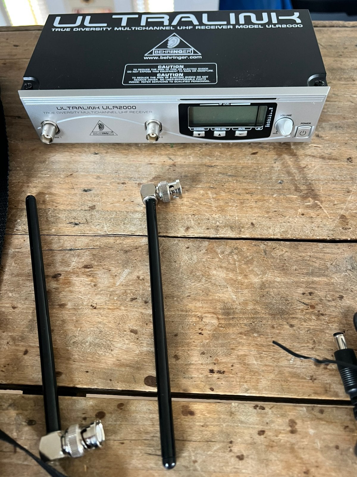 Behringer Emetteur/récepteur pour micro, Muziek en Instrumenten, Microfoons, Ophalen of Verzenden, Zo goed als nieuw, Draadloos