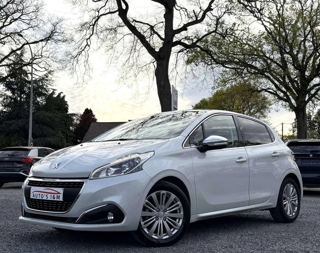 Peugeot 208 1.2i Benzine 2017 Pano Airco Carplay Garantie!, Auto's, Peugeot, Stof, 1199 cc, Bedrijf, 3 cilinders