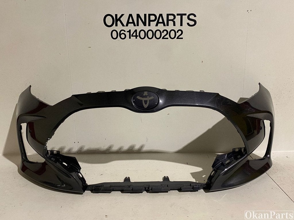 Pare-chocs avant Toyota Yaris XP210 52119-ODAOO, Utilisé, Avant, Pare-chocs