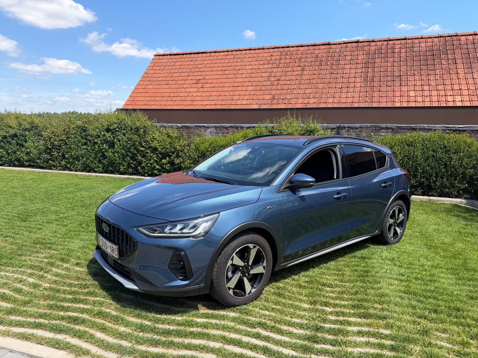Ford Focus EcoBoost mHEV Active X AUT (bj 2025, automaat), Parkeersensor, Gebruikt, Euro 6, Overige kleuren