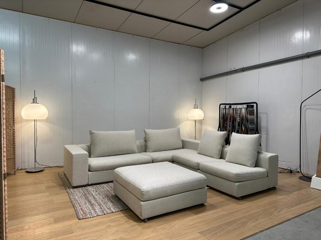 Flexform Groundpiece canapé d’angle + pouf – PN: 30.000€, Neuf, Quatre personnes ou plus, Design Bankstellen Flexform, Tissus