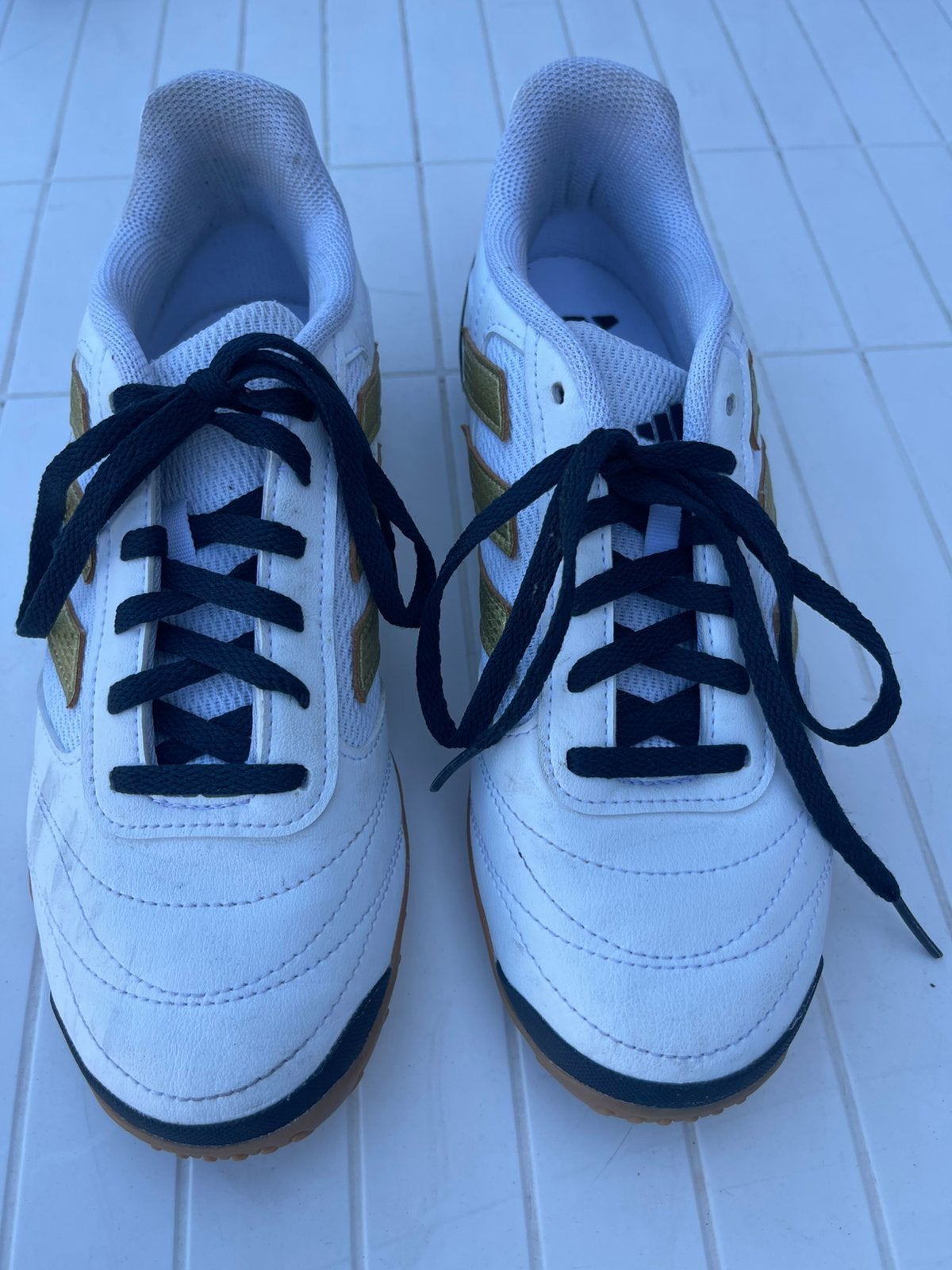 Adidas sportschoenen, Kinderen en Baby's, Kinderkleding | Schoenen en Sokken, Ophalen, Zo goed als nieuw, Jongen of Meisje, Sportschoenen